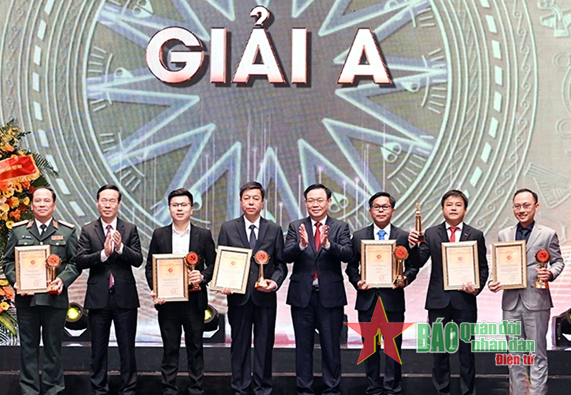 Báo Quân đội nhân dân đoạt giải A Giải Búa liềm vàng lần thứ VII